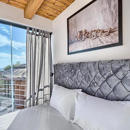 Golden Haven Villa *
