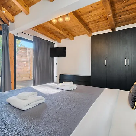 Golden Haven Villa *