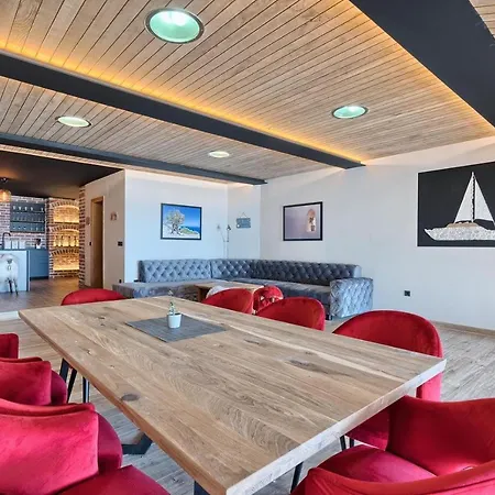 Golden Haven * Murter