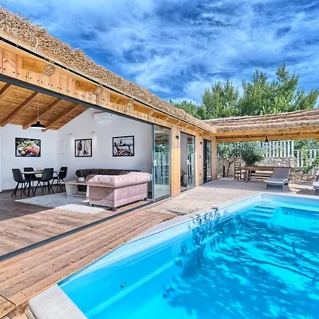 Golden Haven Villa *